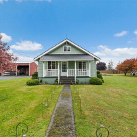 944 Willapa Road, Raymond, WA 98577