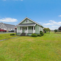 944 Willapa Road, Raymond, WA 98577