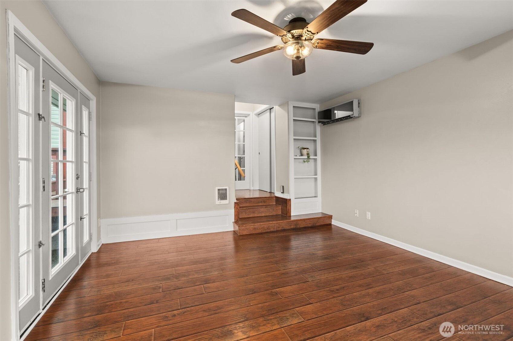 944 Willapa Road, Raymond, WA 98577