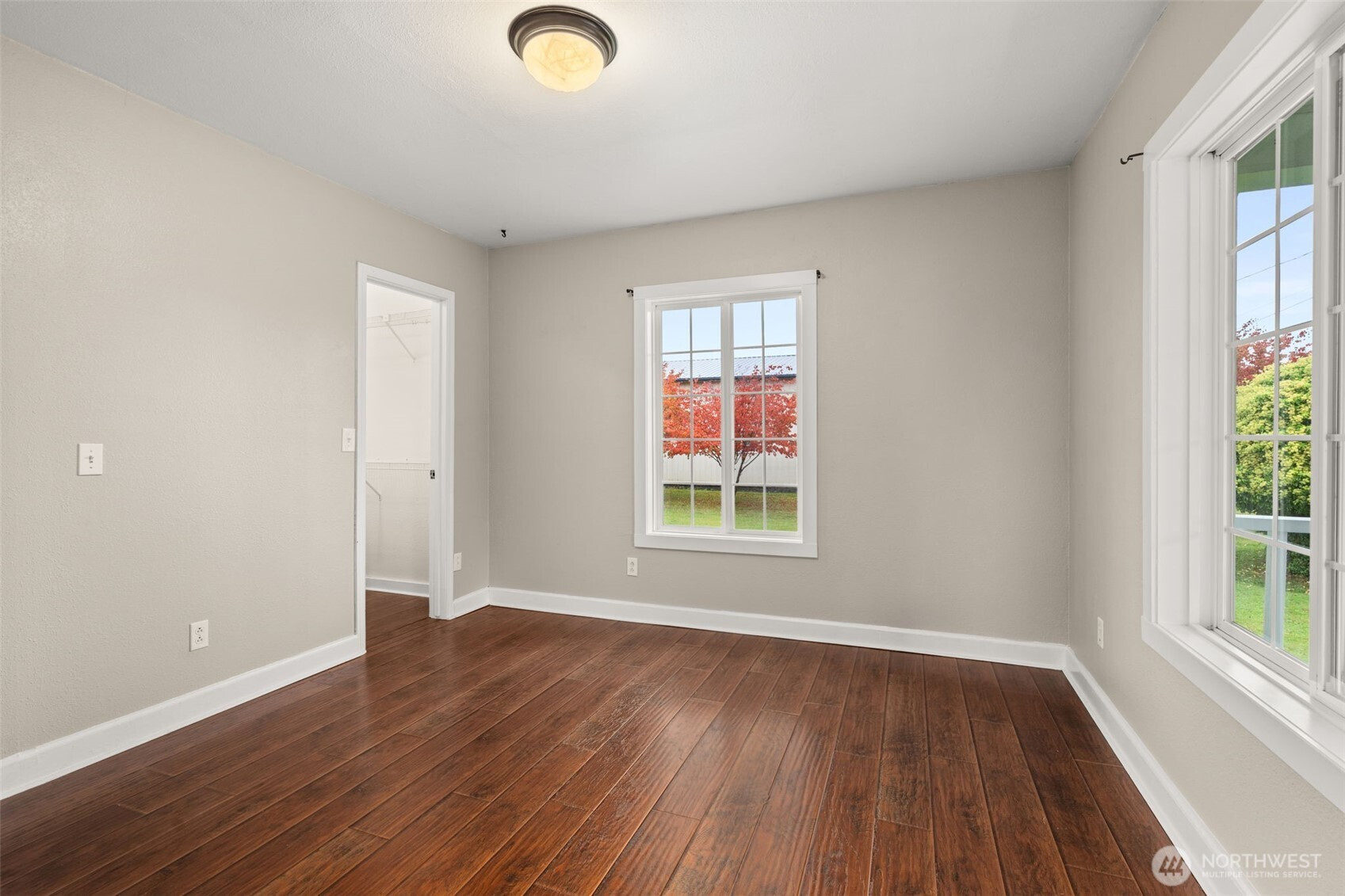 944 Willapa Road, Raymond, WA 98577