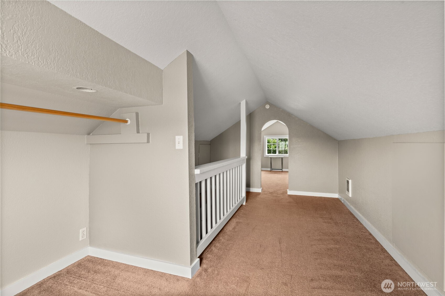 944 Willapa Road, Raymond, WA 98577