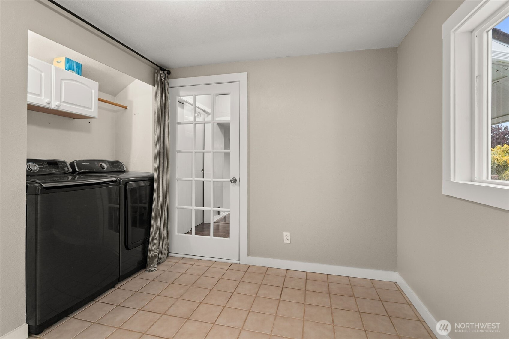 944 Willapa Road, Raymond, WA 98577