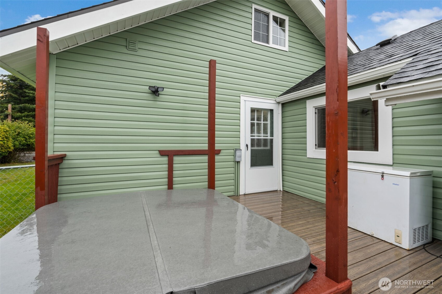 944 Willapa Road, Raymond, WA 98577