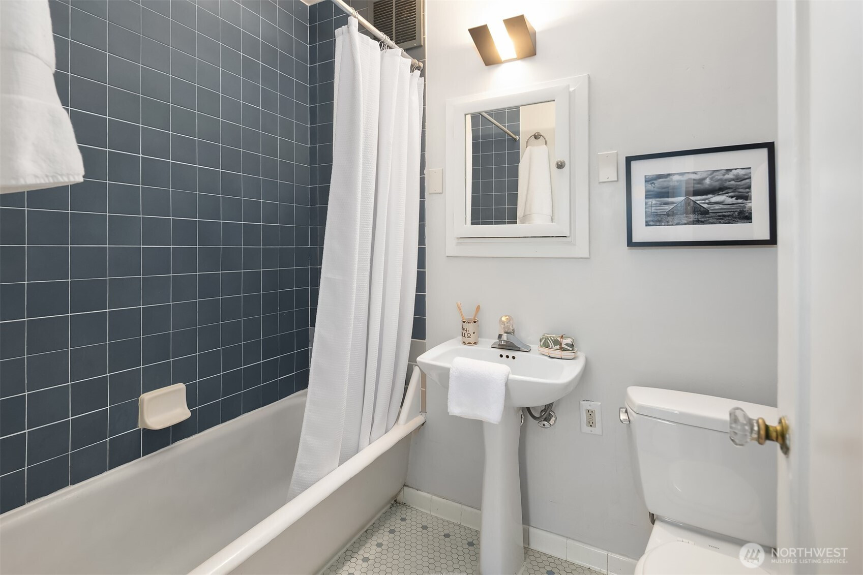 321 Boylston Avenue E, Seattle, WA 98102