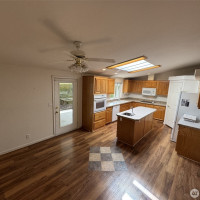 5702 90th Street Ct E, Puyallup, WA 98371