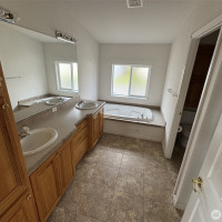 5702 90th Street Ct E, Puyallup, WA 98371