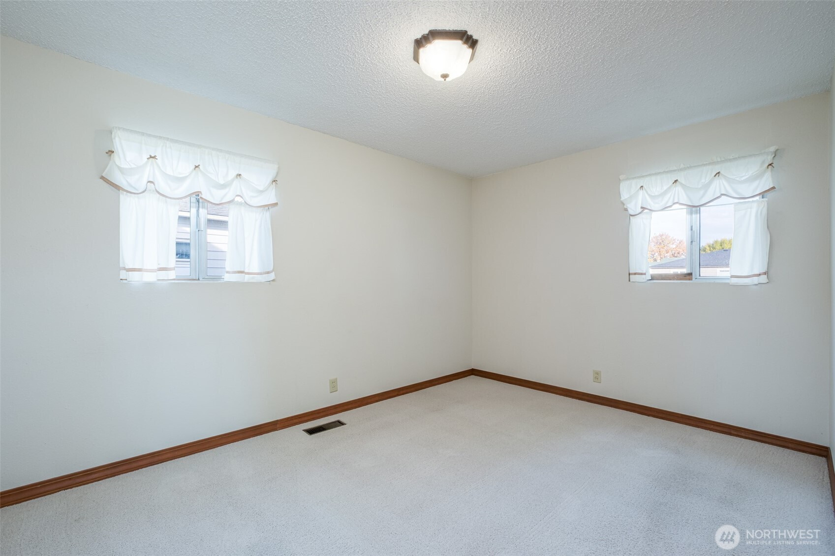 905 4th Ave SE, Quincy, WA 98848