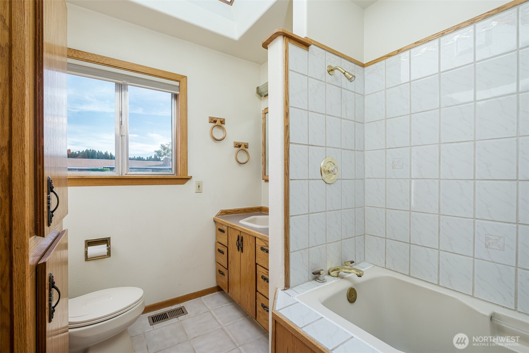 905 4th Ave SE, Quincy, WA 98848