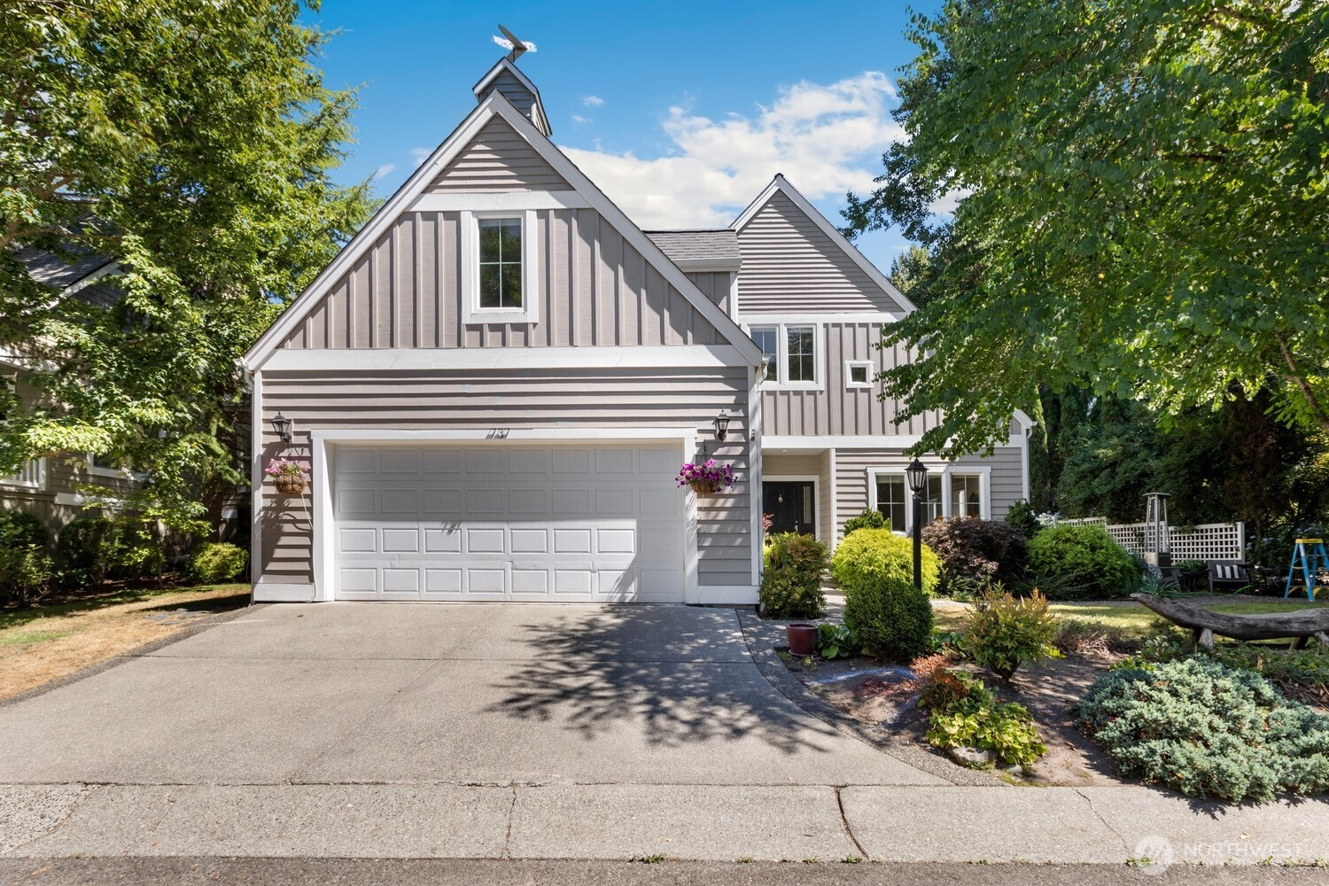 737 Village Circle NW, Bainbridge Island, WA 98110
