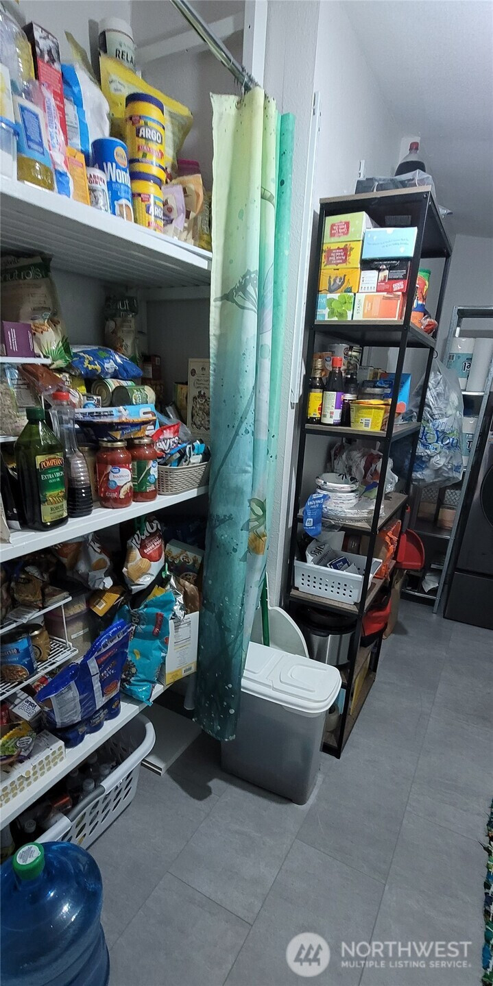 803 Oysterville Road, Ocean Park, WA 98640