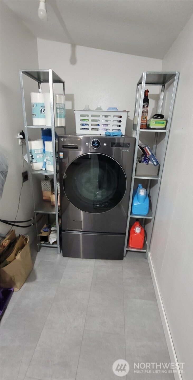 803 Oysterville Road, Ocean Park, WA 98640