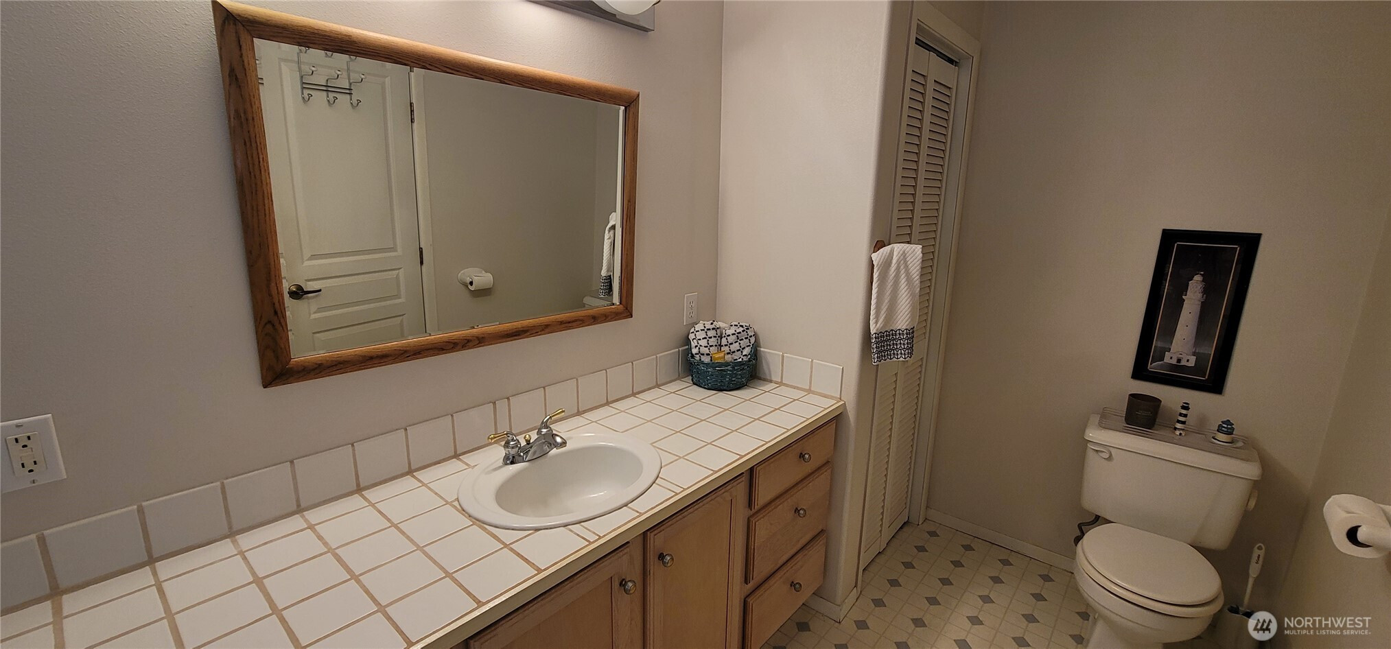 32805 G Street, Ocean Park, WA 98640