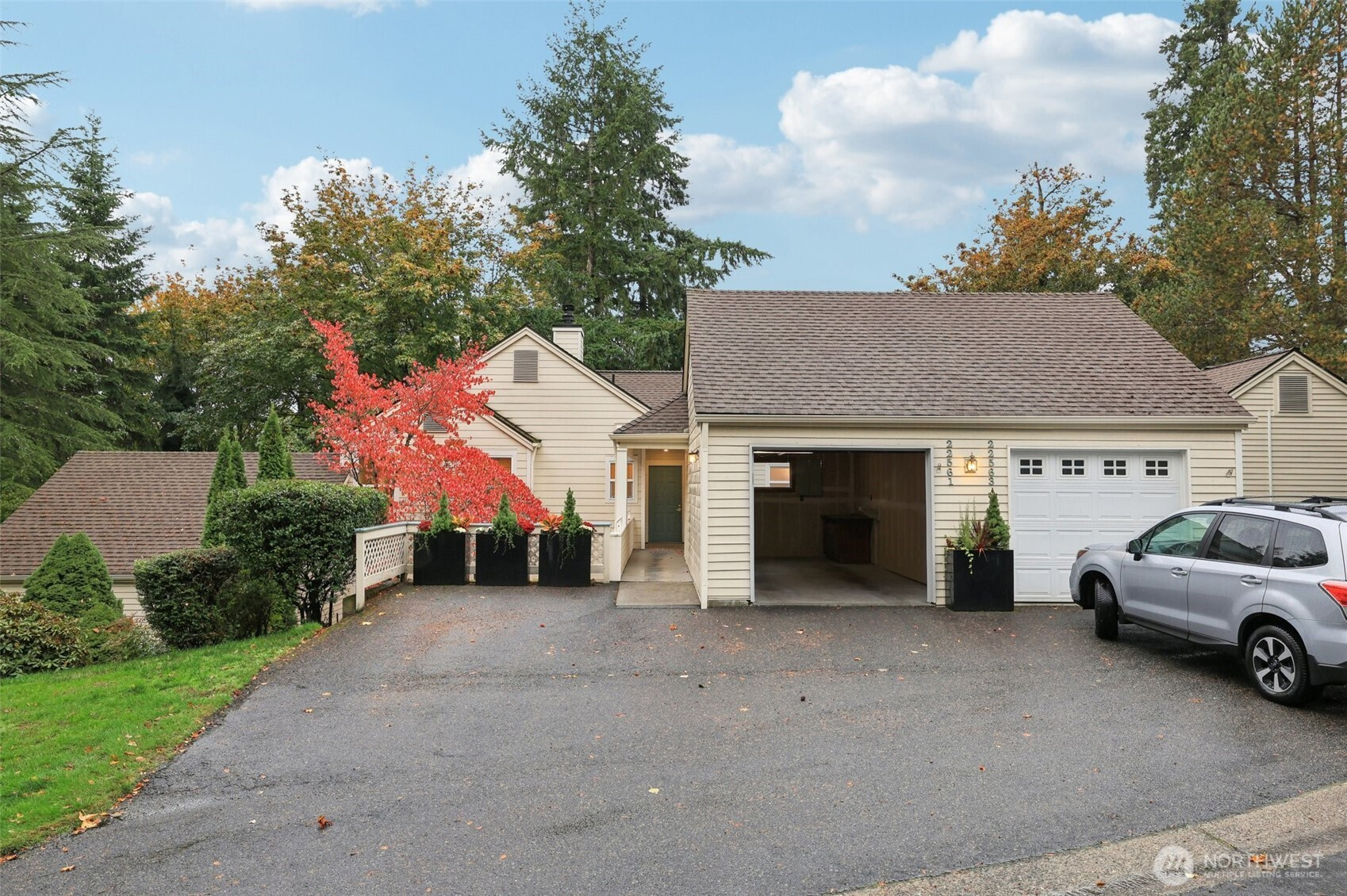 22561 SE 42nd Terrace, Issaquah, WA 98029