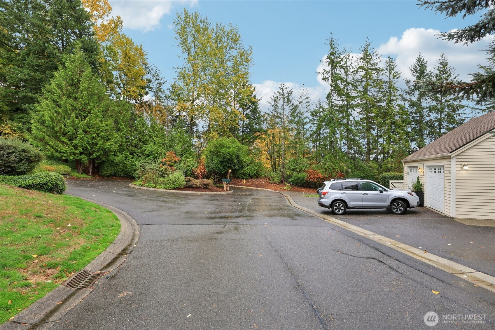 22561 SE 42nd Terrace, Issaquah, WA 98029