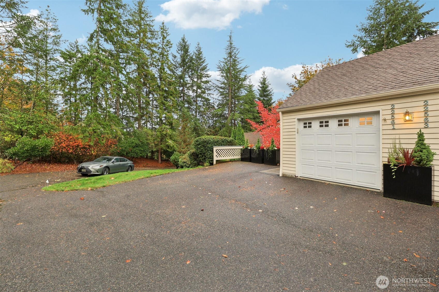 22561 SE 42nd Terrace, Issaquah, WA 98029