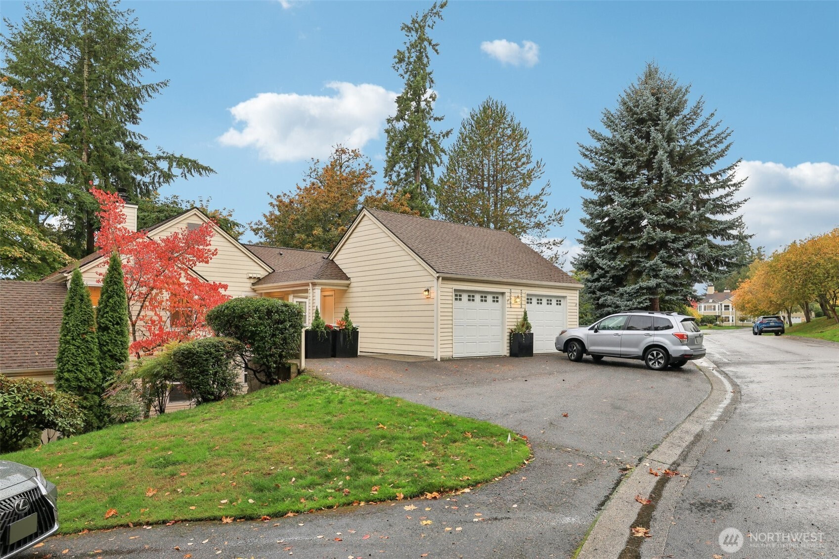 22561 SE 42nd Terrace, Issaquah, WA 98029