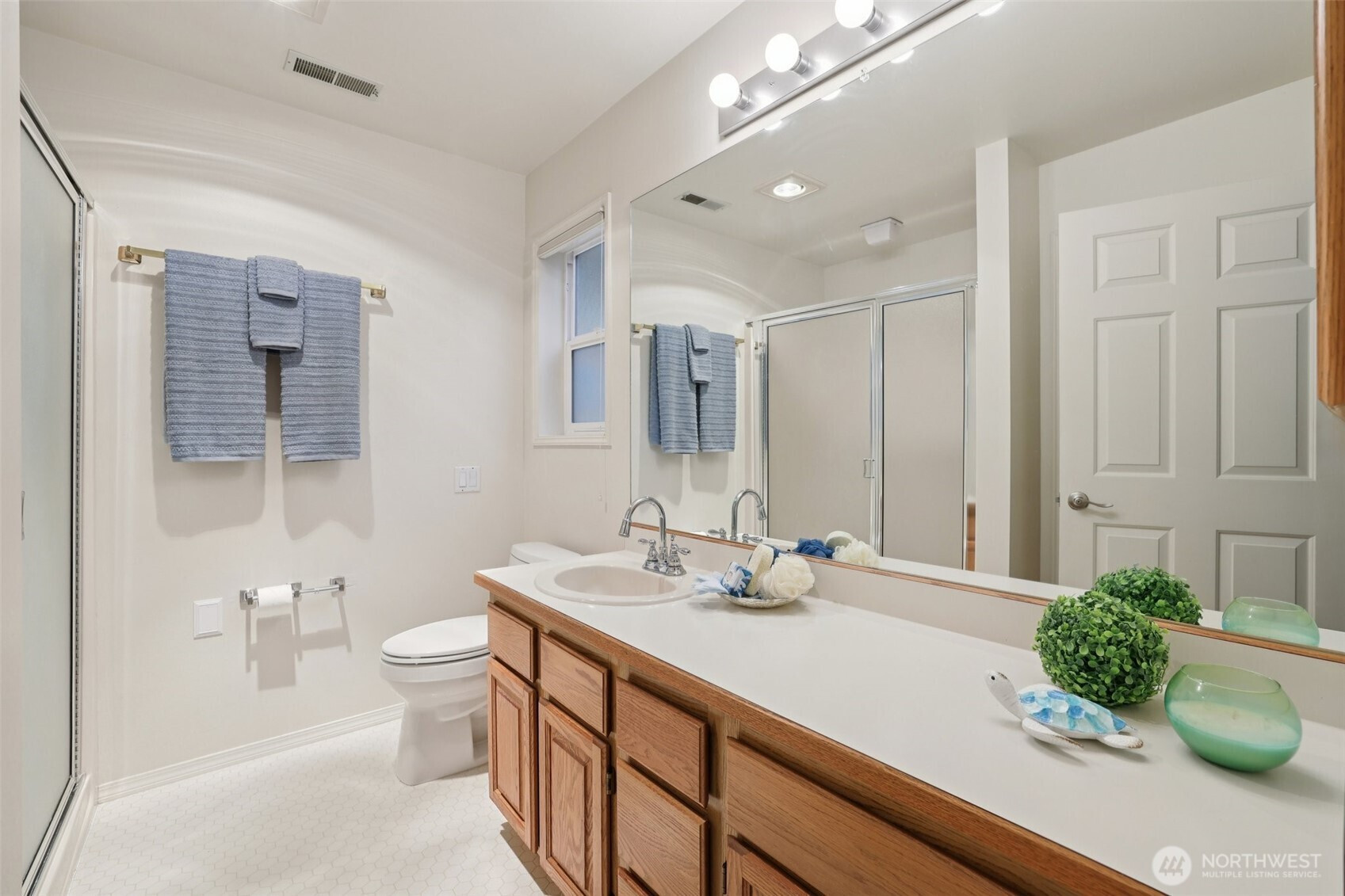 22561 SE 42nd Terrace, Issaquah, WA 98029