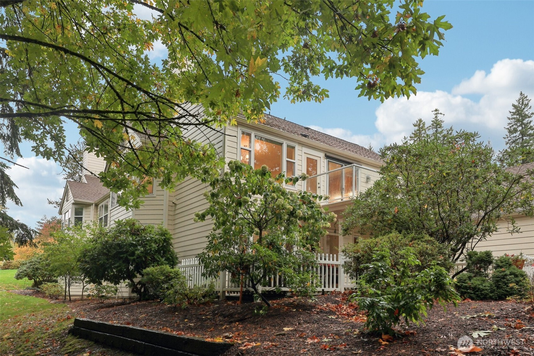 22561 SE 42nd Terrace, Issaquah, WA 98029