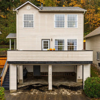 143 S 44th Street, Bellingham, WA 98229