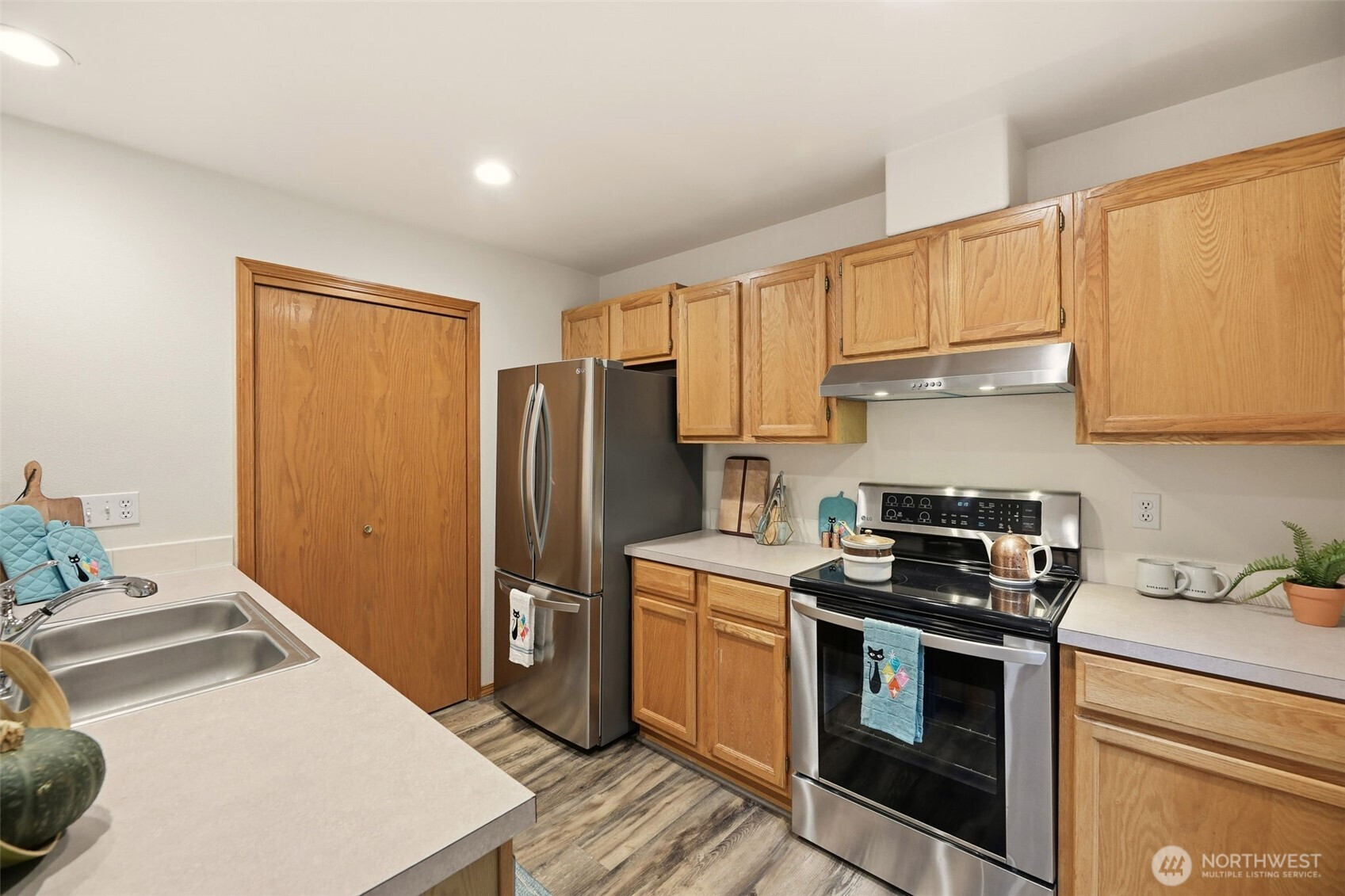 143 S 44th Street, Bellingham, WA 98229