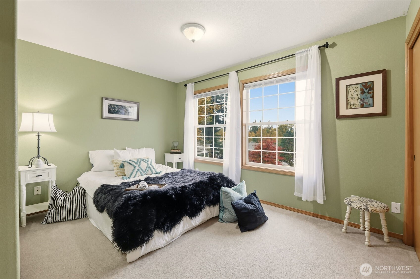 143 S 44th Street, Bellingham, WA 98229