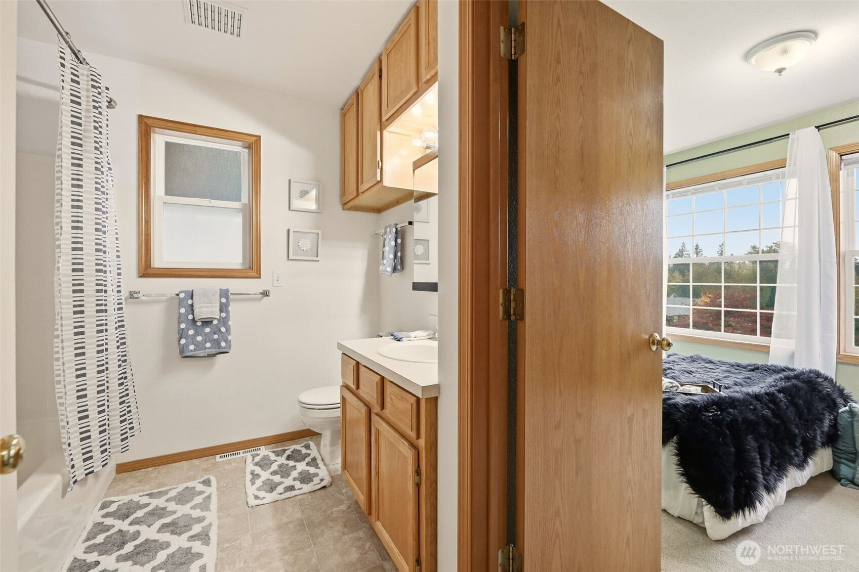 143 S 44th Street, Bellingham, WA 98229