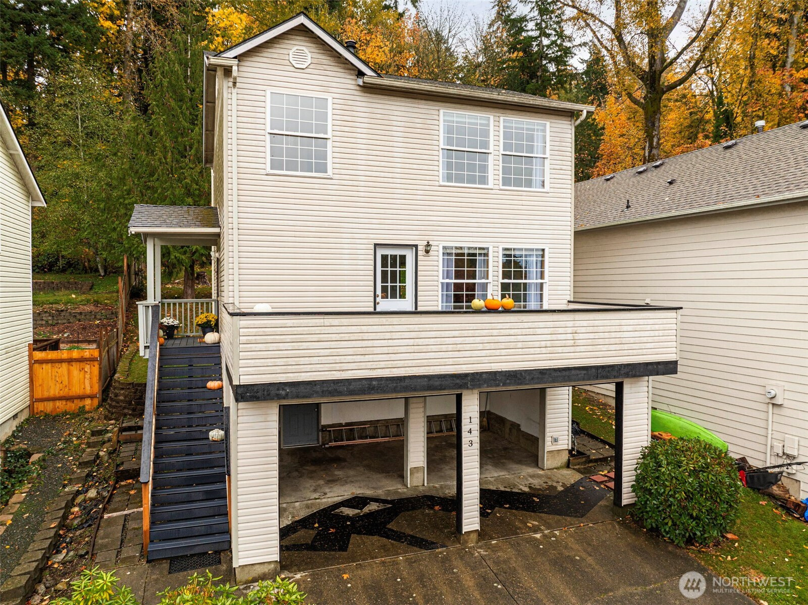 143 S 44th Street, Bellingham, WA 98229
