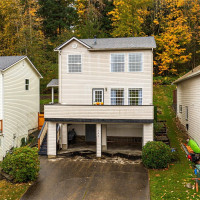 143 S 44th Street, Bellingham, WA 98229