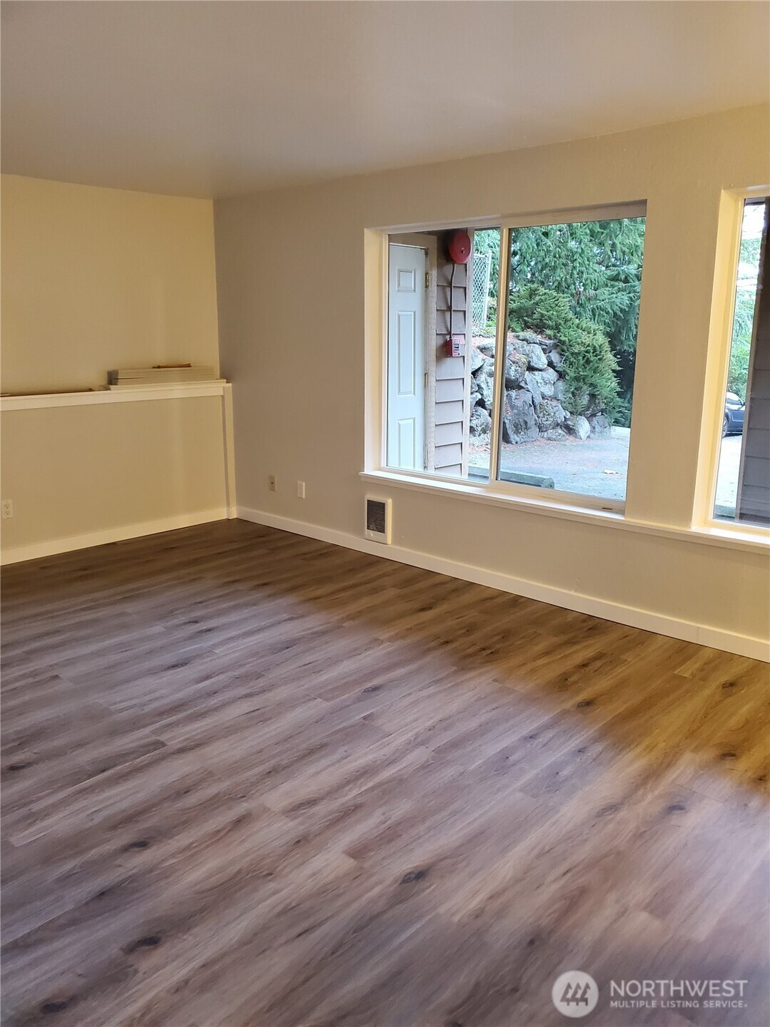 9719 Danwood Lane, Silverdale, WA 98383