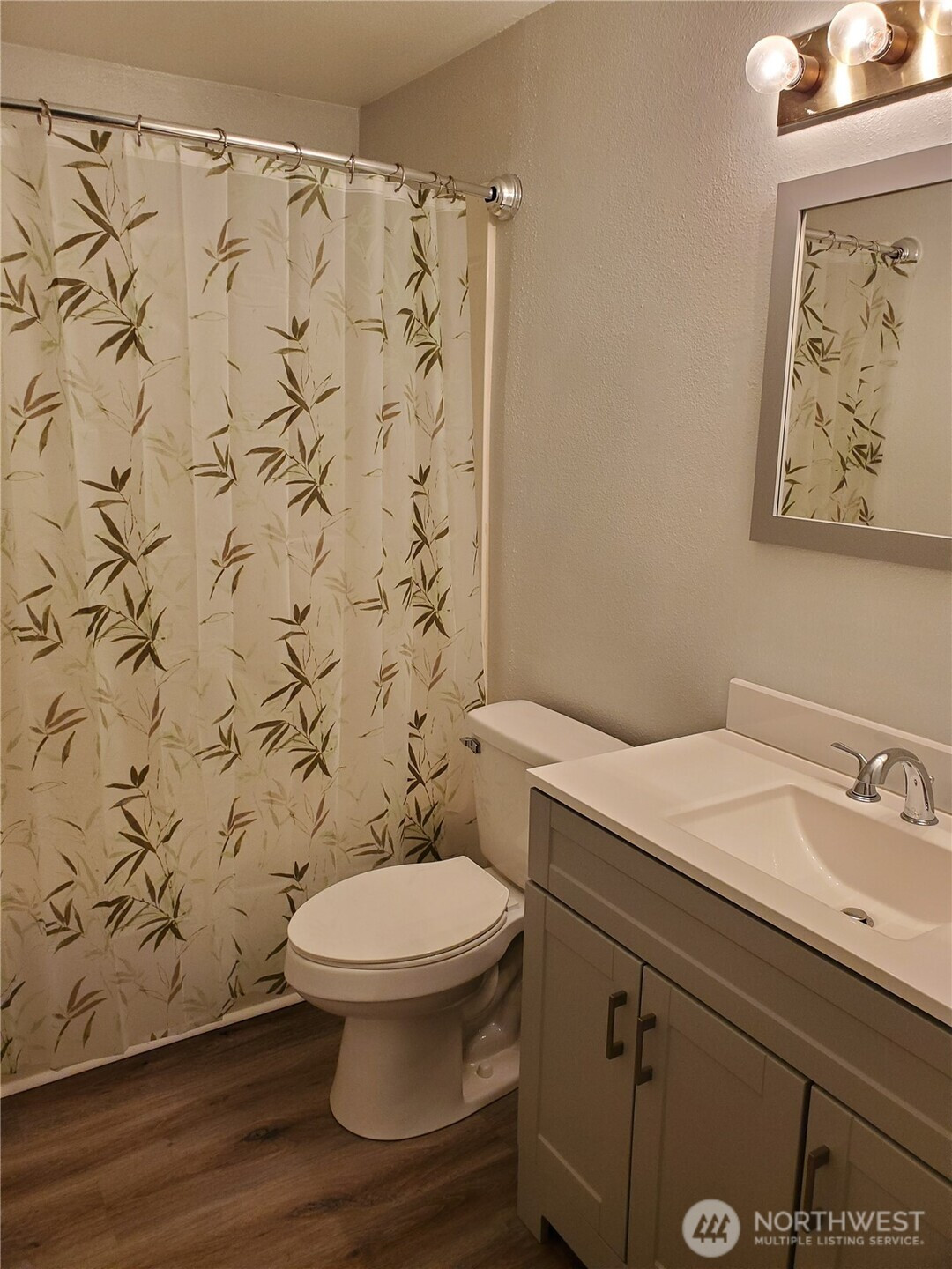 9719 Danwood Lane, Silverdale, WA 98383