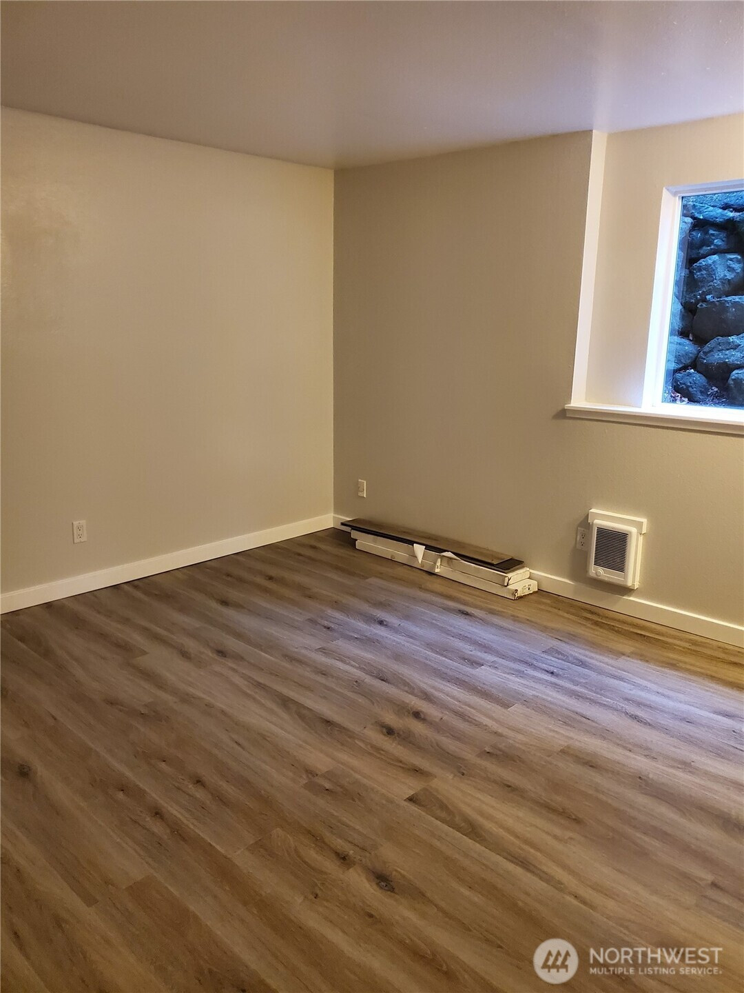 9719 Danwood Lane, Silverdale, WA 98383