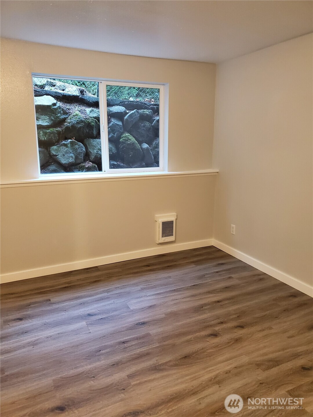 9719 Danwood Lane, Silverdale, WA 98383