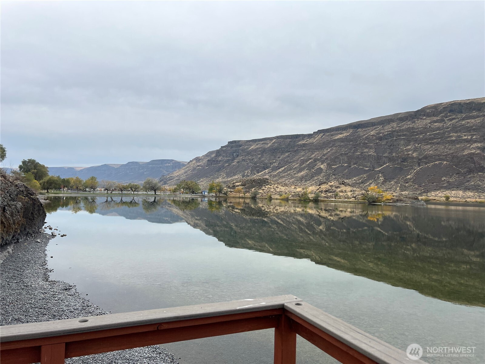 31465 Moore Road NE, Coulee City, WA 99115