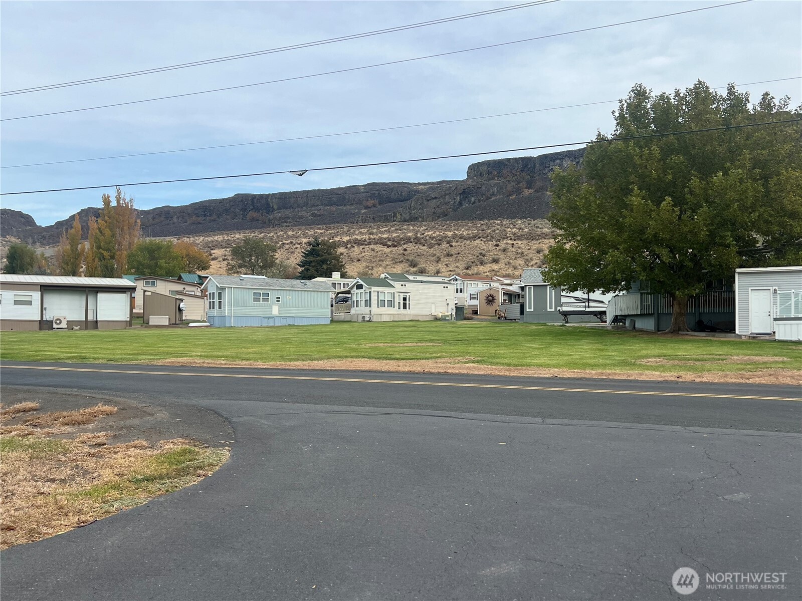 31465 Moore Road NE, Coulee City, WA 99115