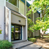 611 SW 5th Court, Renton, WA 98057