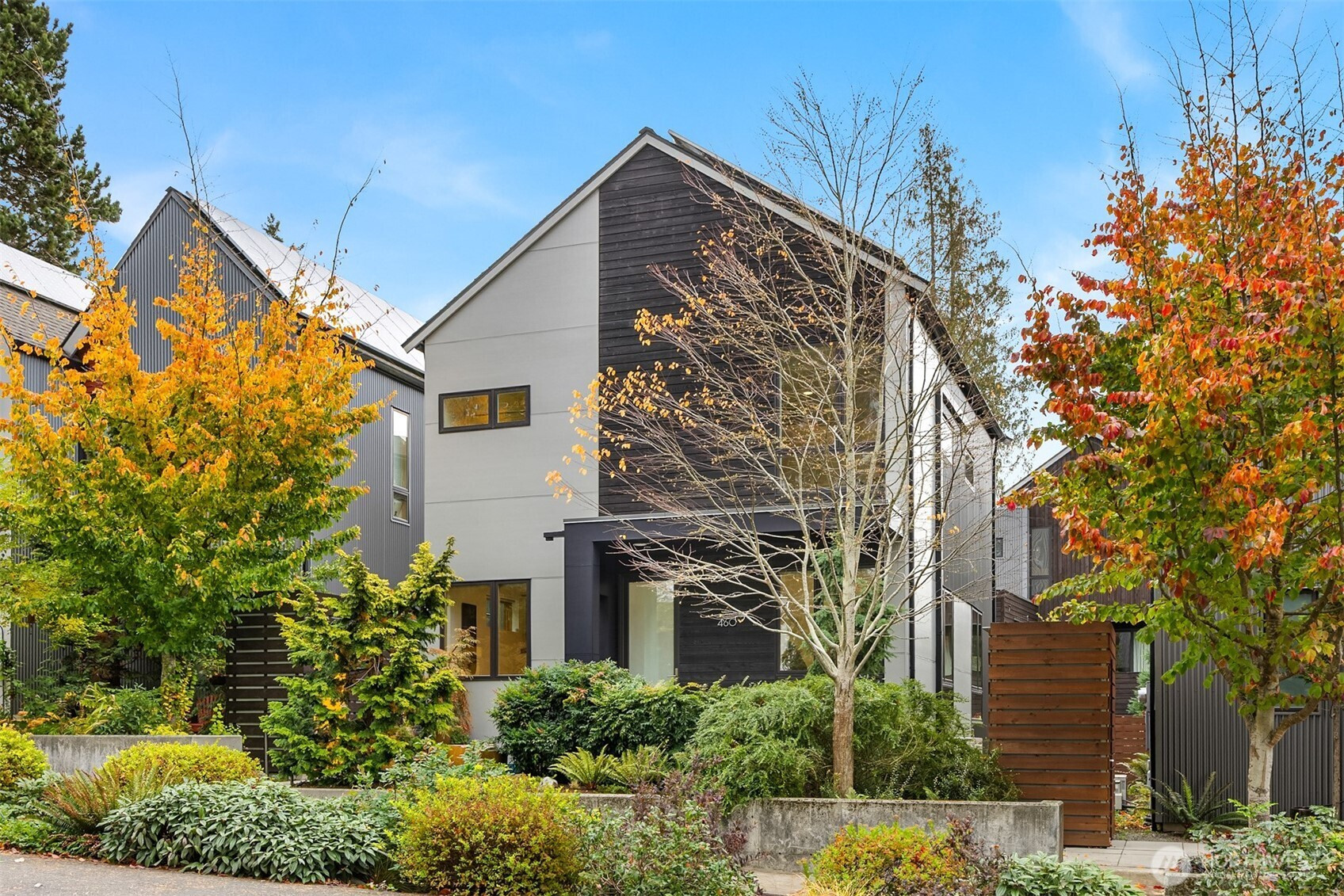 460 Grow Avenue NW, Bainbridge Island, WA 98110