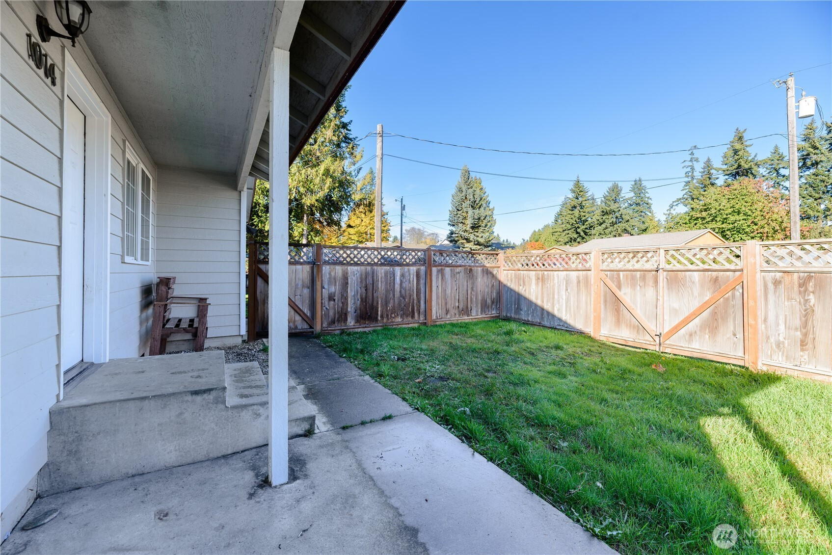 1014 W Spruce Street, Port Angeles, WA 98363