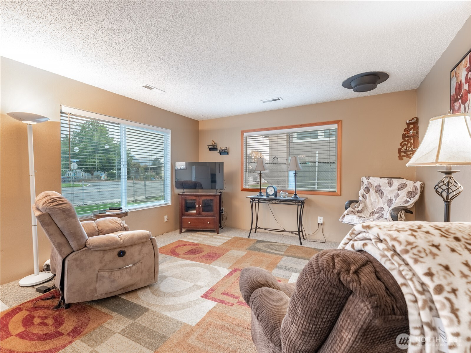 5 Delaware Avenue, Rock Island, WA 98850