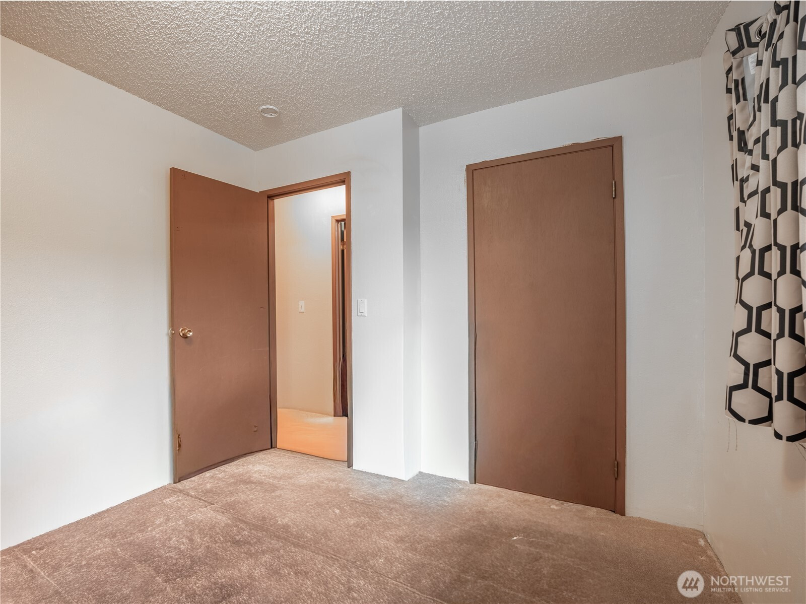 5 Delaware Avenue, Rock Island, WA 98850