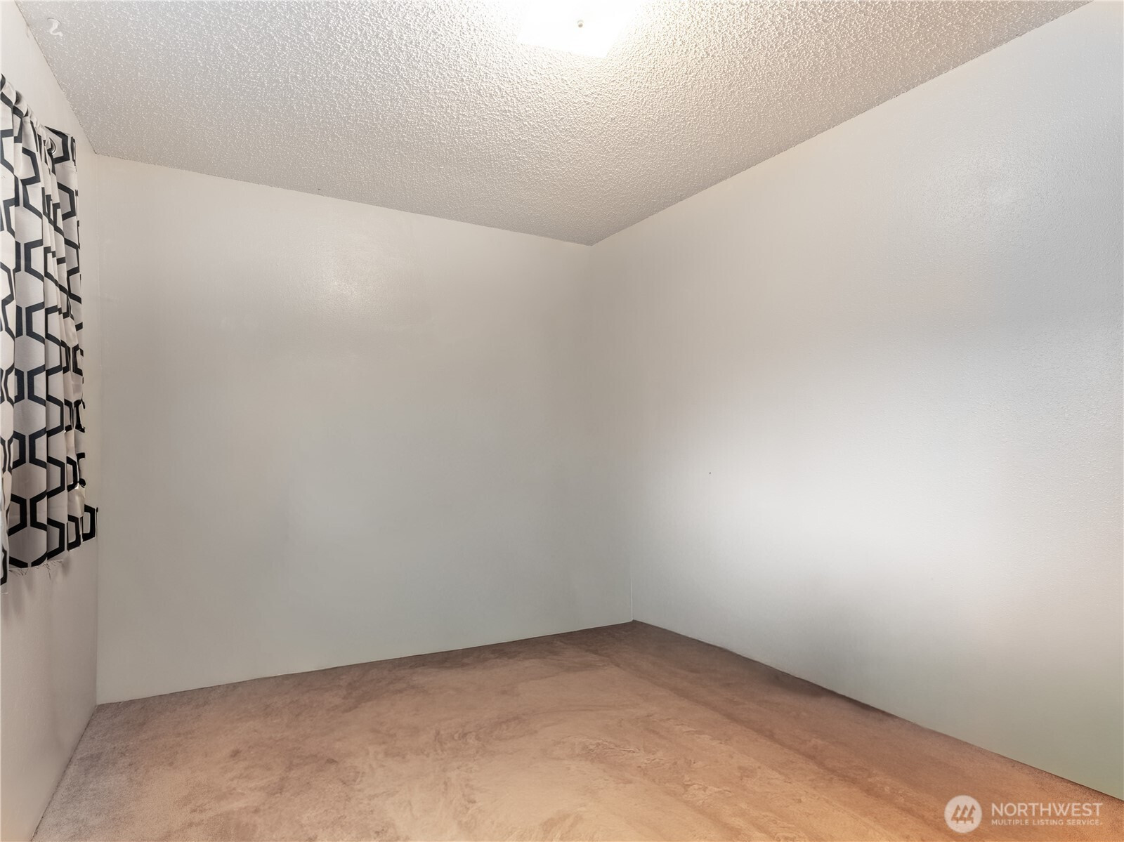 5 Delaware Avenue, Rock Island, WA 98850