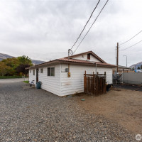 5 Delaware Avenue, Rock Island, WA 98850