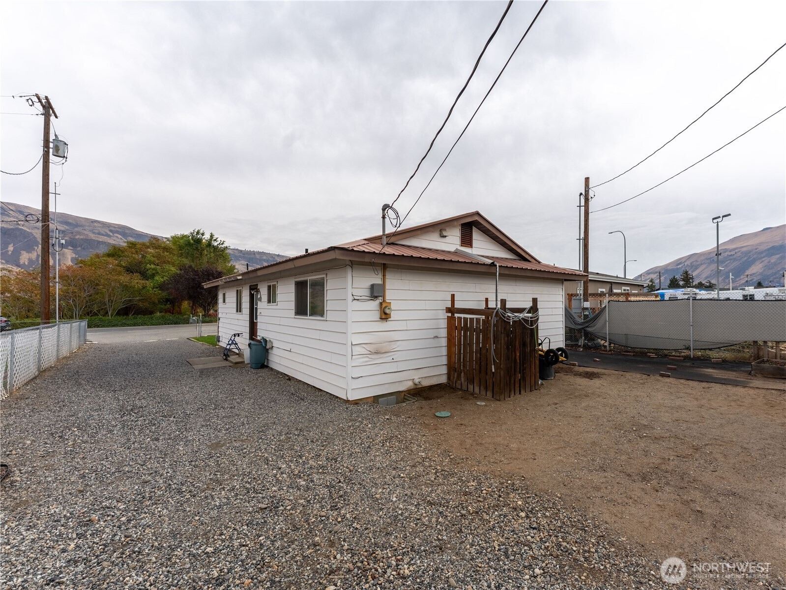 5 Delaware Avenue, Rock Island, WA 98850