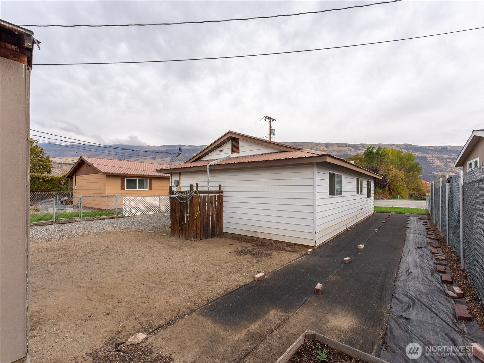 5 Delaware Avenue, Rock Island, WA 98850