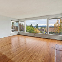 7327 58th Avenue NE, Seattle, WA 98115