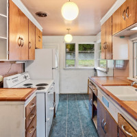 7327 58th Avenue NE, Seattle, WA 98115