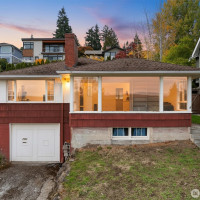 7327 58th Avenue NE, Seattle, WA 98115