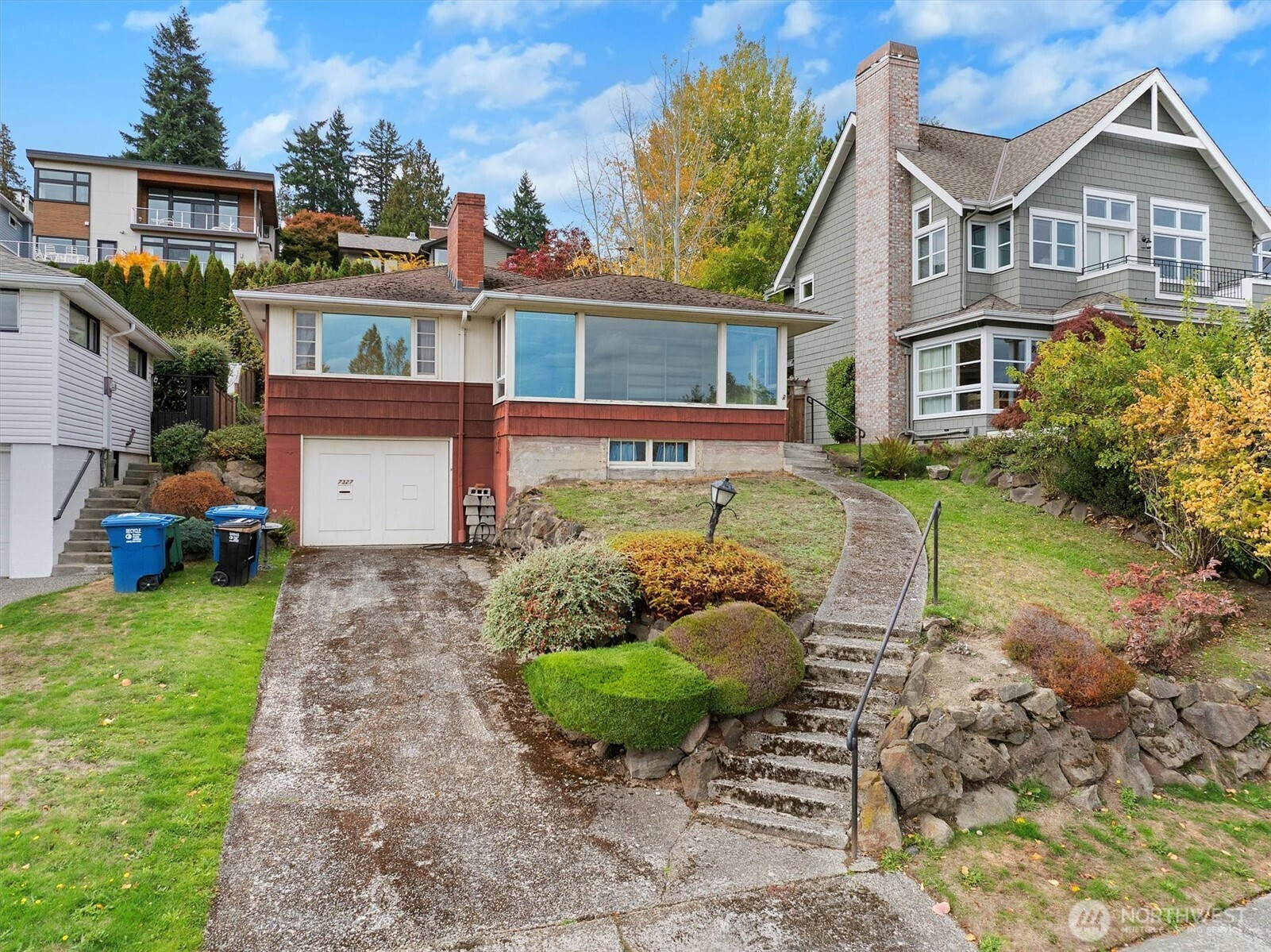 7327 58th Avenue NE, Seattle, WA 98115