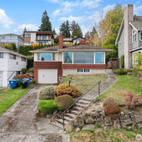 7327 58th Avenue NE, Seattle, WA 98115