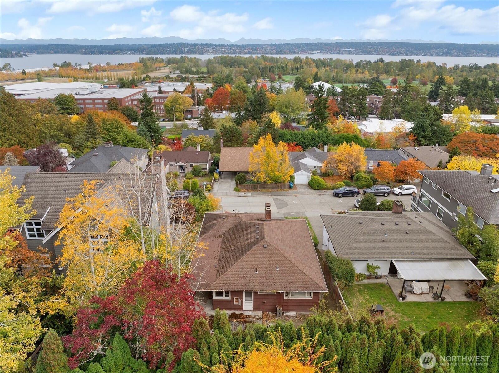 7327 58th Avenue NE, Seattle, WA 98115