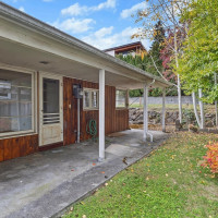 7327 58th Avenue NE, Seattle, WA 98115